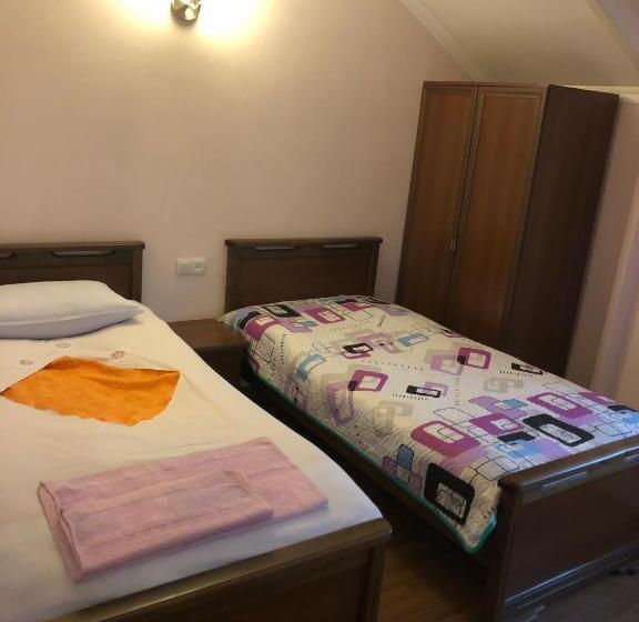 B&b Odzun