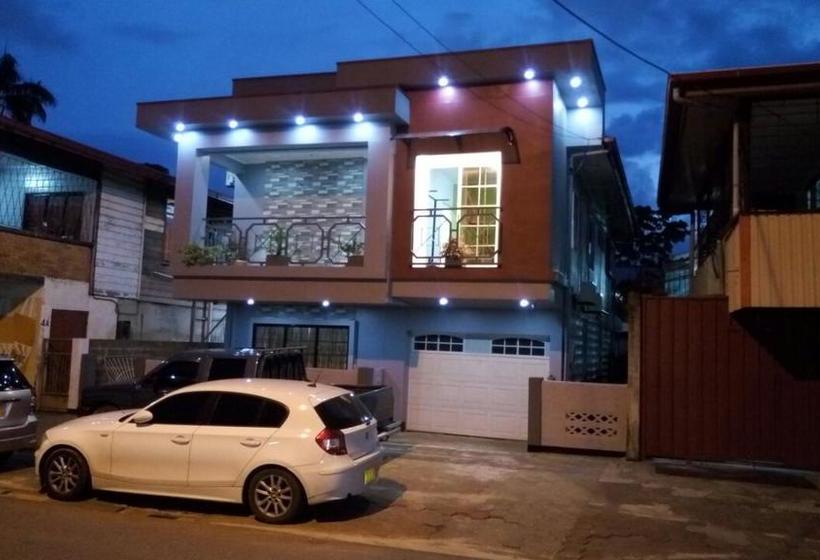 تختخواب و صبحانه Svilla