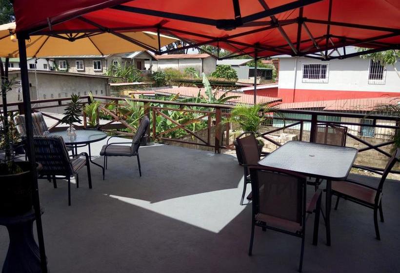 تختخواب و صبحانه Svilla