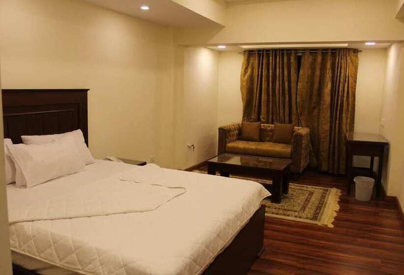 Hotel Diplomat