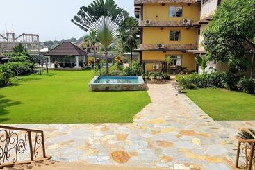 هتل Sweet Garden