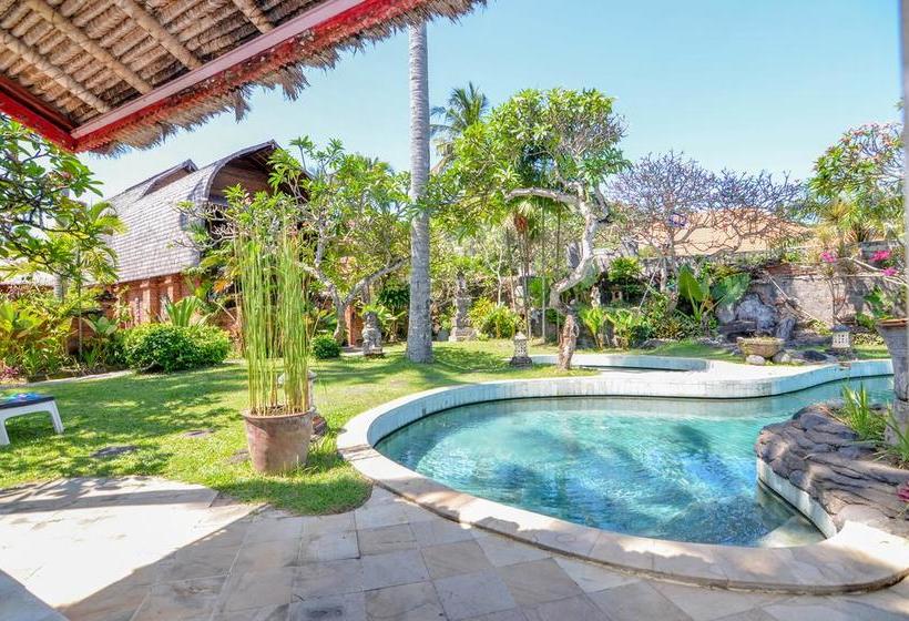 리조트 Ida Beach Village Candidasa