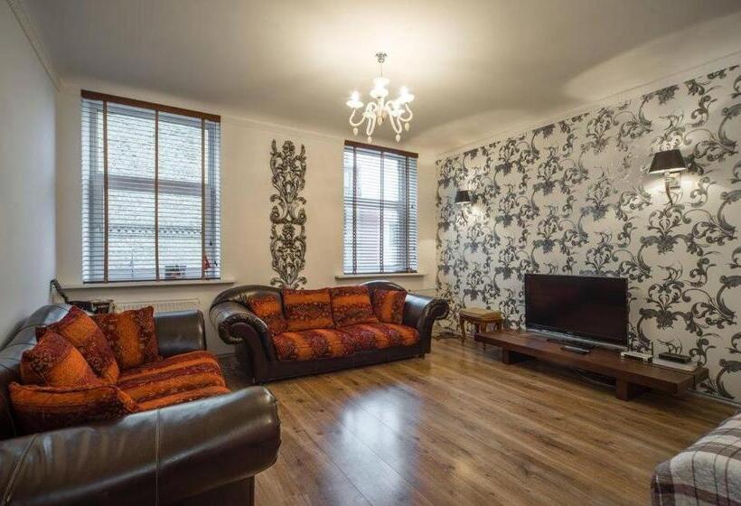 هاستل Central Luxury Apartments