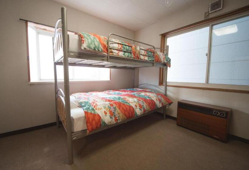هاستل Hakuba Cortina Backpackers
