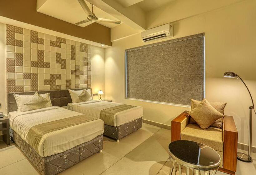 هتل As Airport Inn