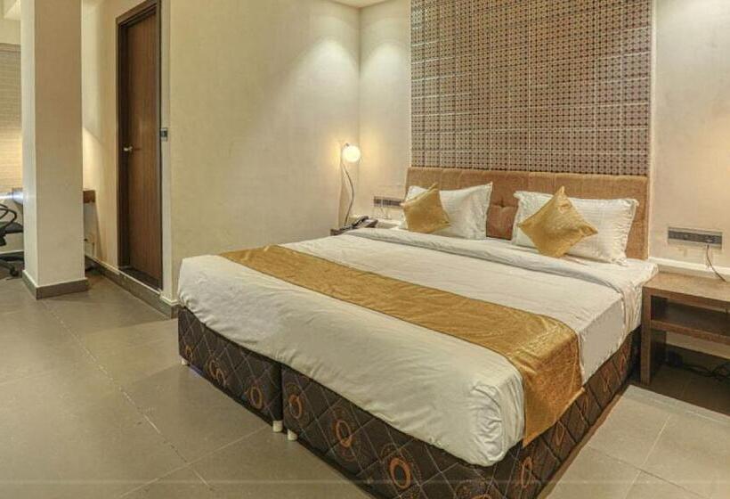 هتل As Airport Inn