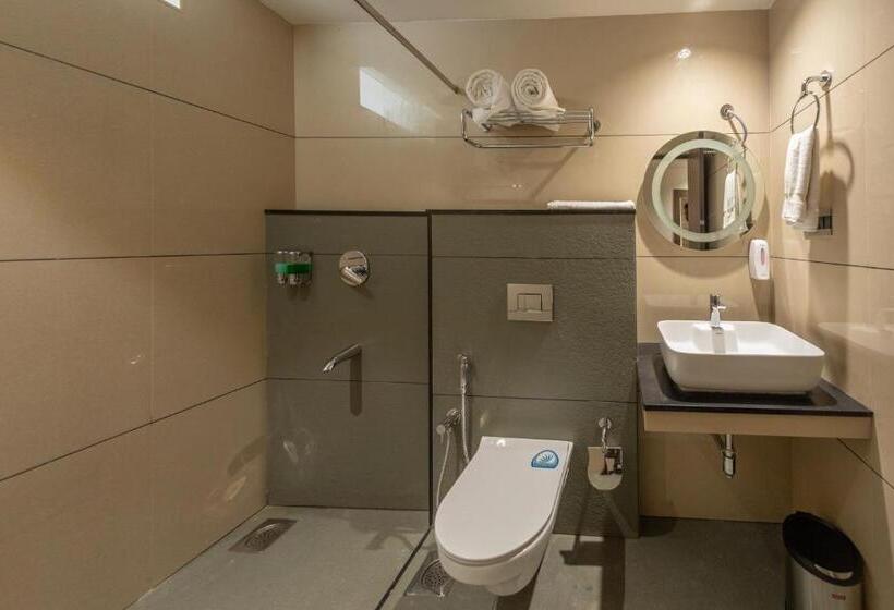 هتل As Airport Inn