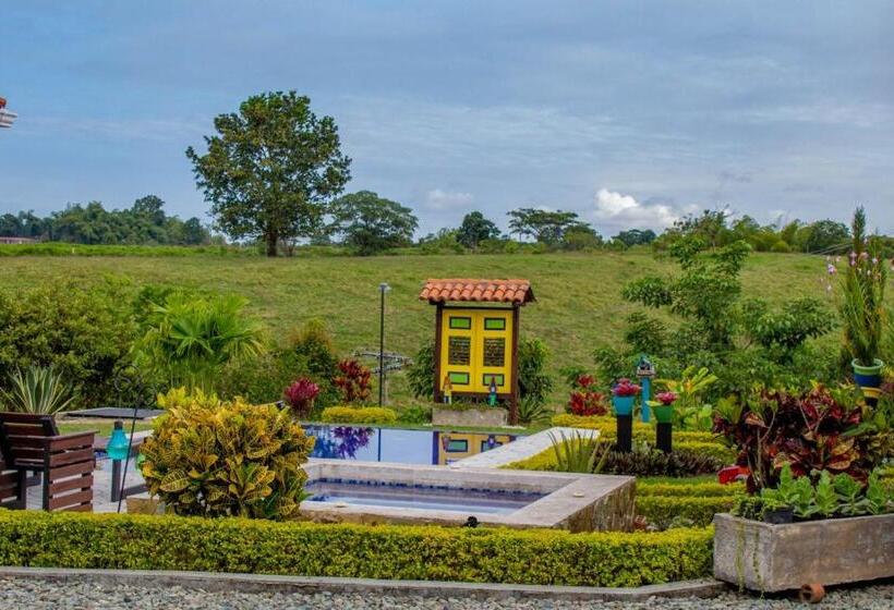 هتل Finca Casa Antigua