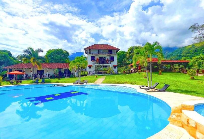 هتل Kamelot Colonial