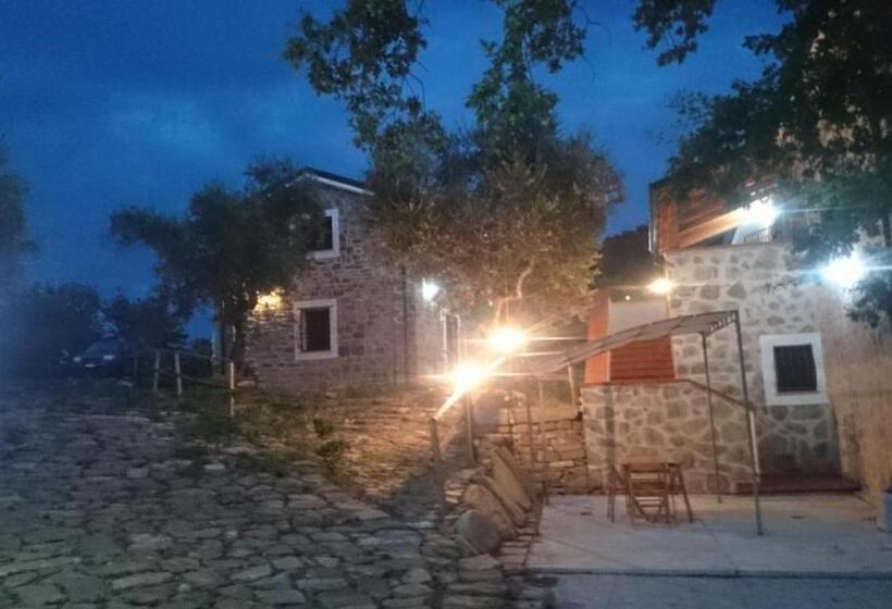 ホテル Podere La Starza