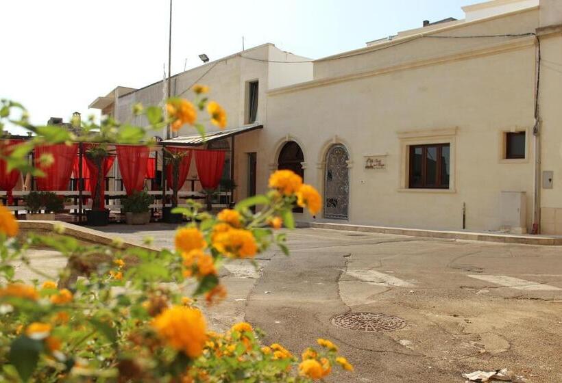 بنسيون Alla Corte Del Naif
