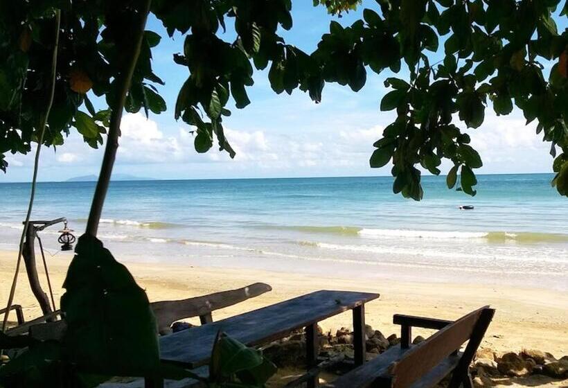 ペンション Bonhomie Beach Cottage