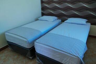 پانسیون Thalia Guesthouse Ijen Bromo & Sukamade Tour