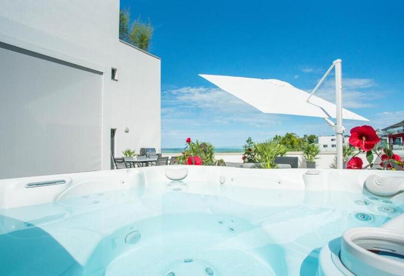 Sunset Resort   Lakeside Apartment