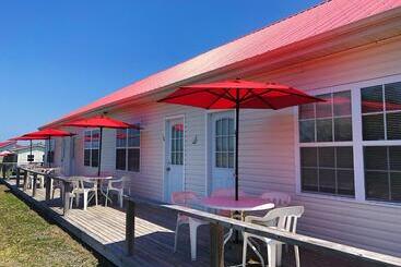 The Waterfront Motel