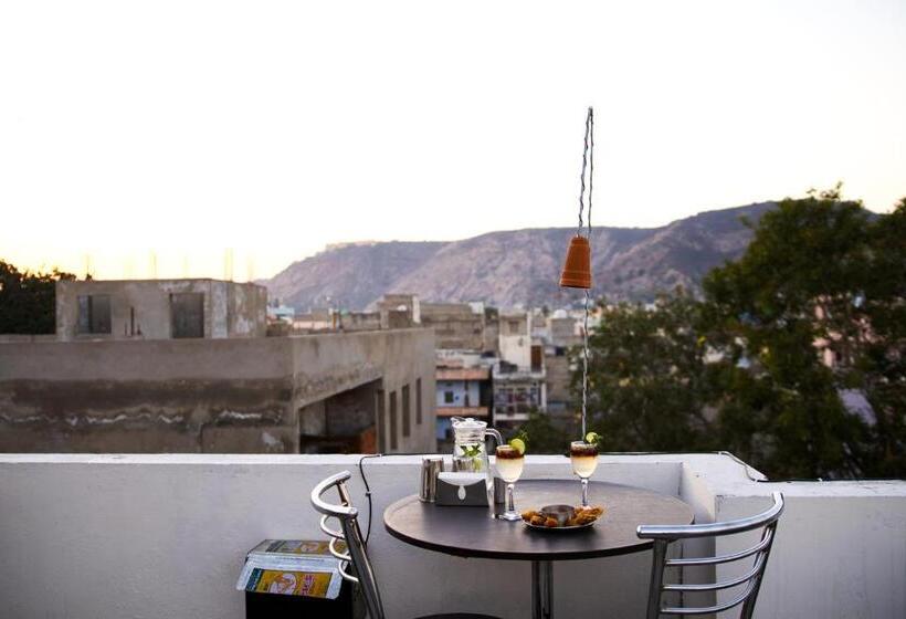 هاستل Chillout A Boutique Hotel & Rooftop Restaurant Jaipur