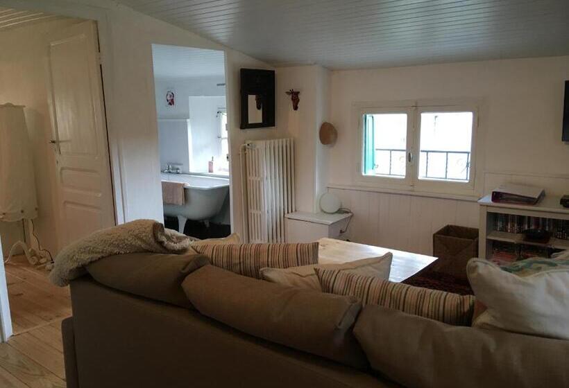 B&b At No3