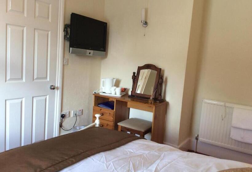 مبيت وإفطار The Olivers Guest House