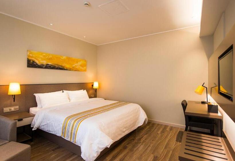 هتل Home Inn Plus Shanghai People S Square East Jinling Road