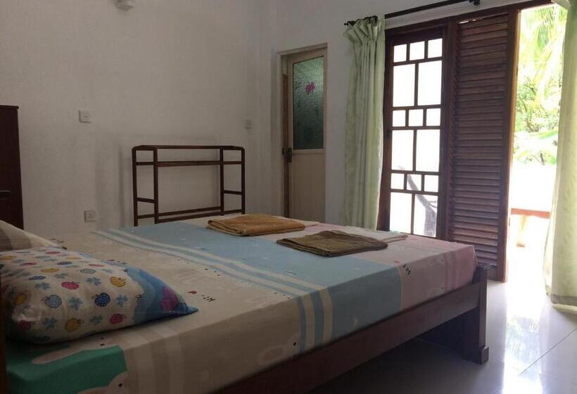 تختخواب و صبحانه Hansa Villa