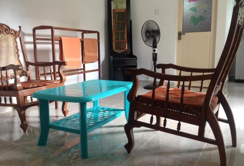 تختخواب و صبحانه Hansa Villa