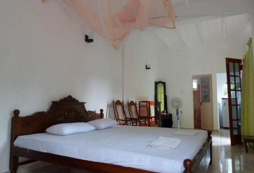 تختخواب و صبحانه Hansa Villa