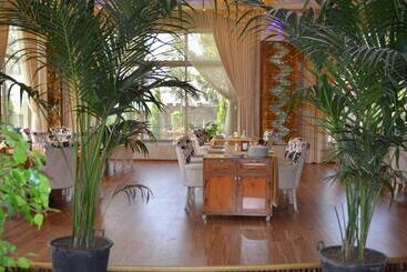 Dawa Hotel And Restaurant