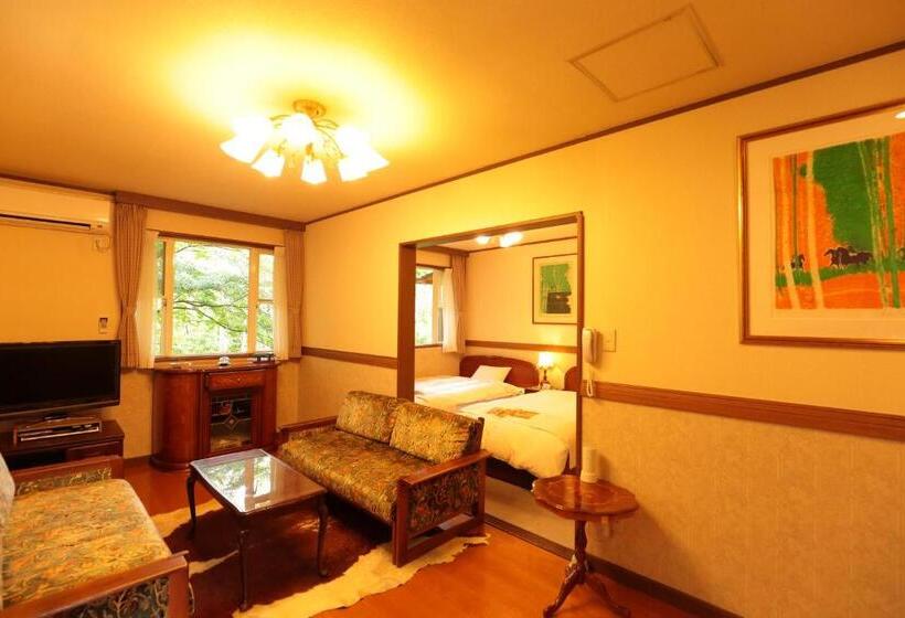 Pensión 小さなホテルセラヴィ