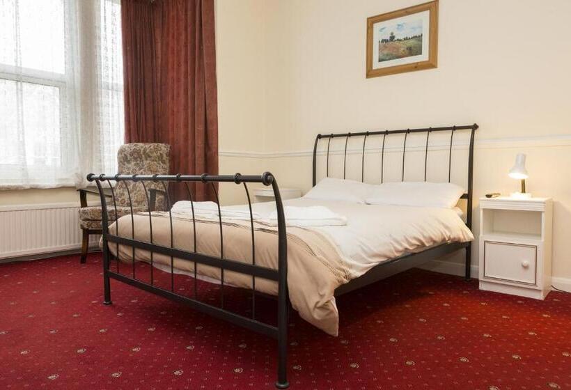 پانسیون Southend Guest House   Close To Beach, Train Station & Southend Airport