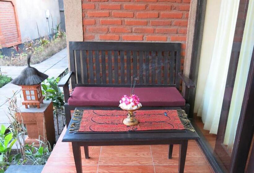 بنسيون The Sari Bungalows