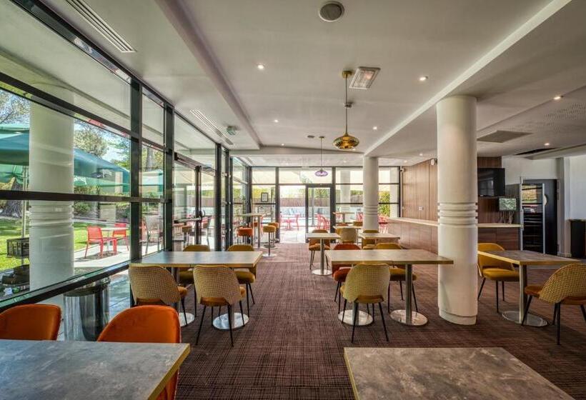 هتل Mercure Aix En Provence La Duranne Gare Tgv