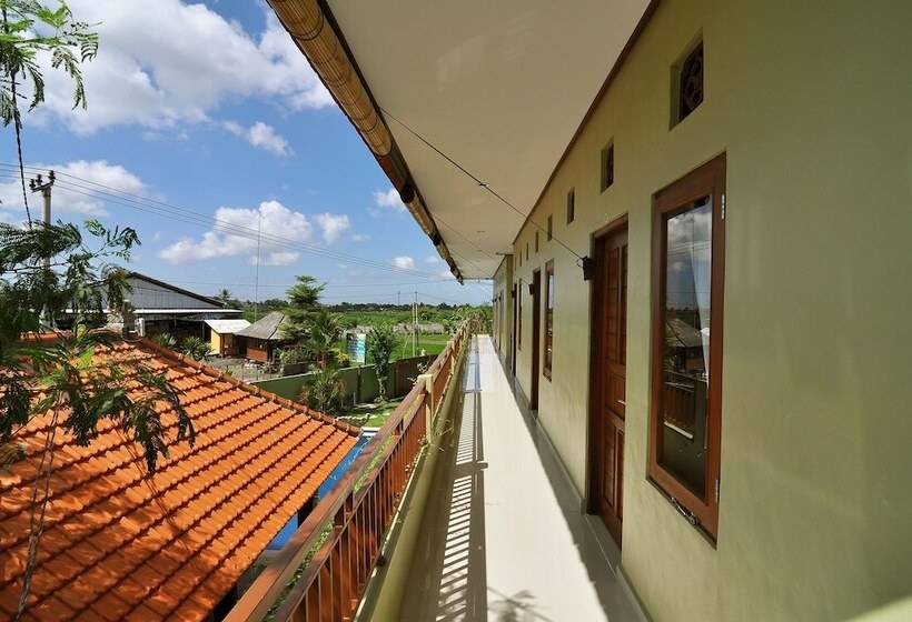 تختخواب و صبحانه Cempaka Mas Guest House Canggu