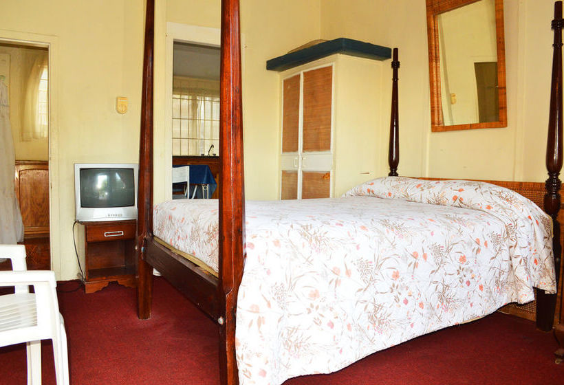 هتل Deadend Cottages