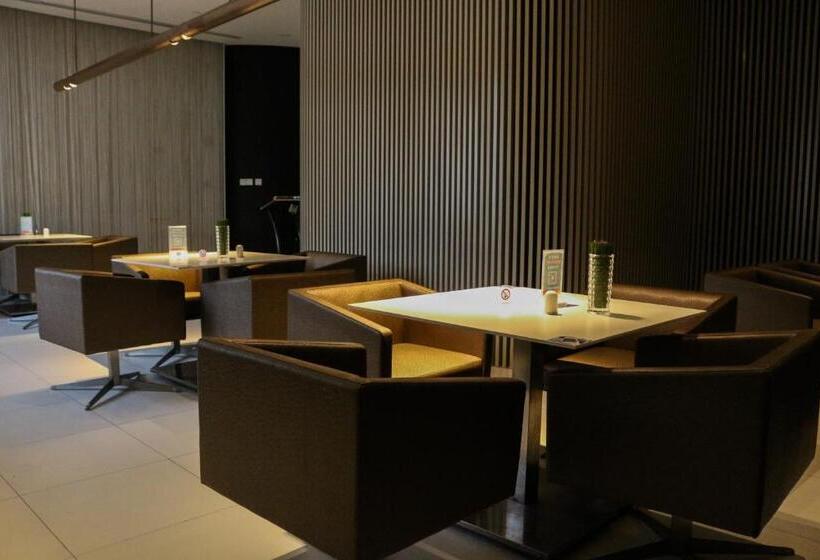 هتل Jinjiang Inn Shanghai Chedun Studios