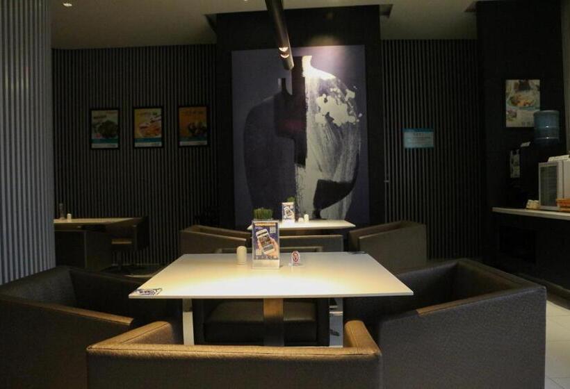 هتل Jinjiang Inn Shanghai Chedun Studios