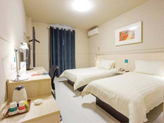 בית מלון כפרי Jinjiang Inn Xinxiang Railway Station