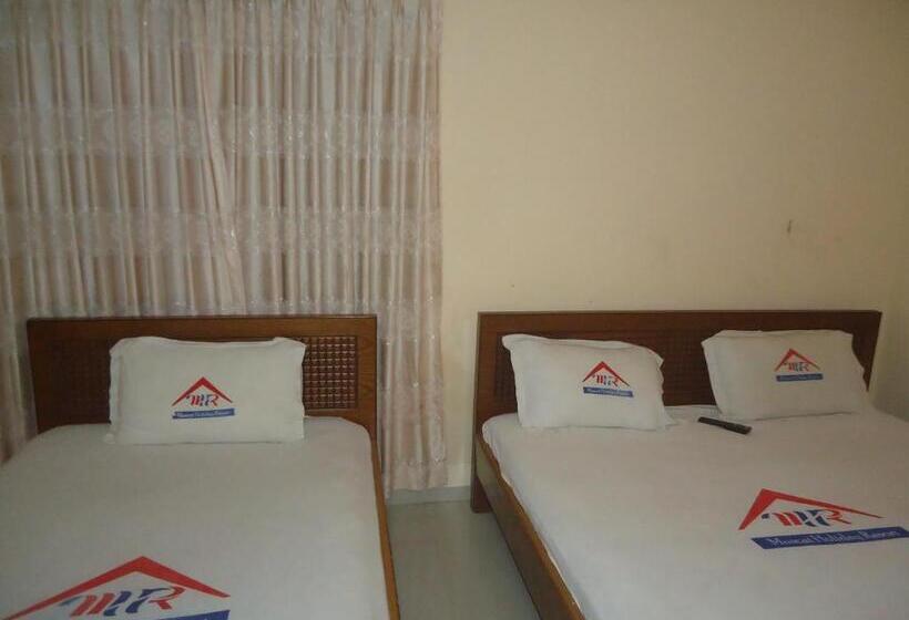 هتل Muscat Holiday Resort