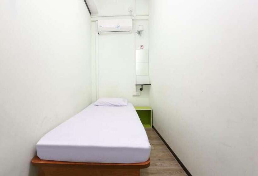 فندق صغير Spot On 89795 The Space Inn