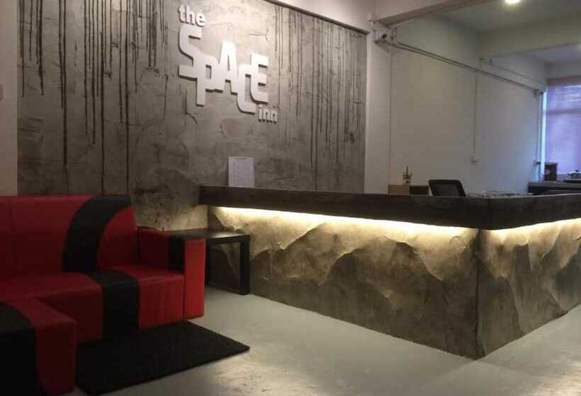 فندق صغير Spot On 89795 The Space Inn