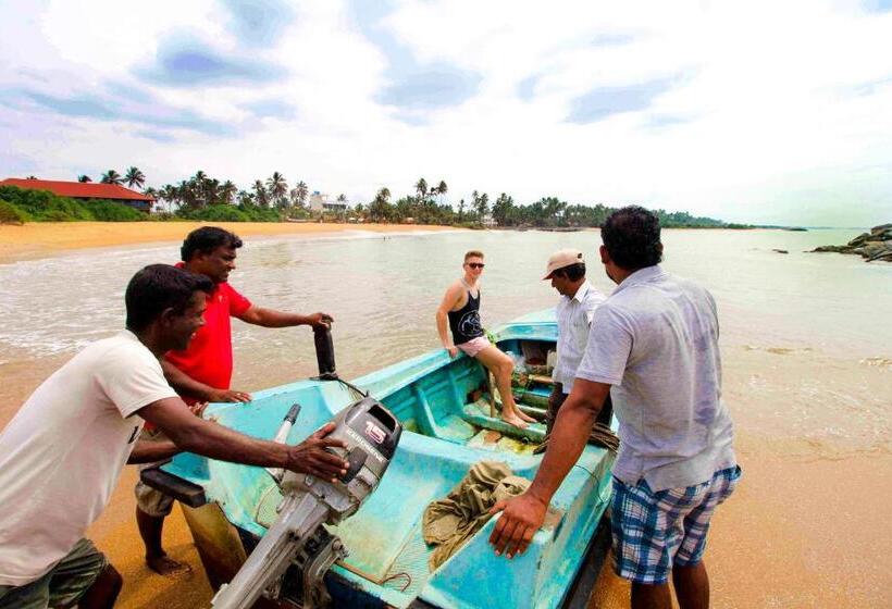 تختخواب و صبحانه Coconut Bay