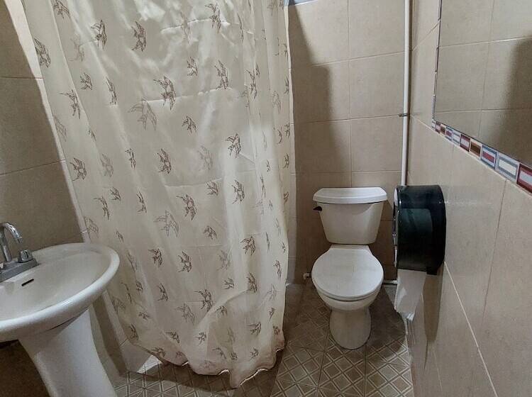 تختخواب و صبحانه Hostal Ruinas De San Sebastián
