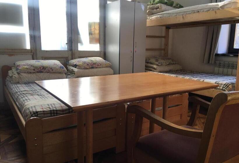 Hostel Mif
