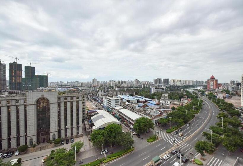ホテル Jinjiang Inn Haikou Binhai Avenue Qilou Old Street