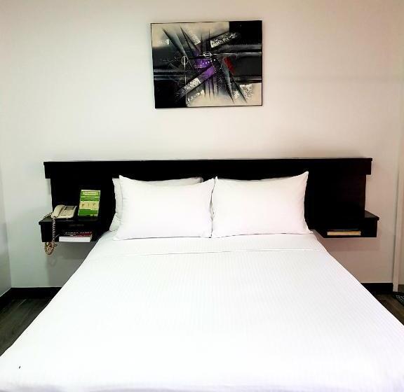 هتل The Shady Rest