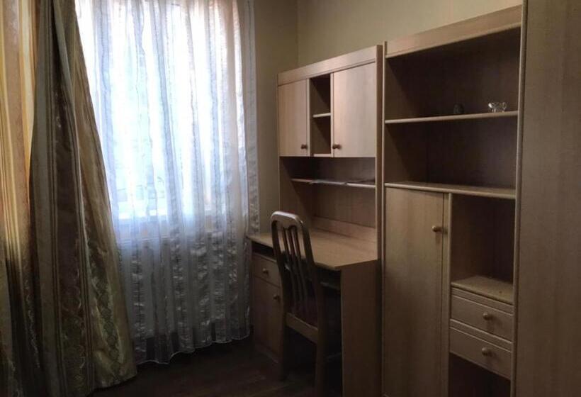 Auberge Hôtelière кімнати в центрі