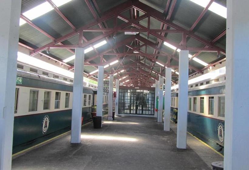 هاستل Train Lodge