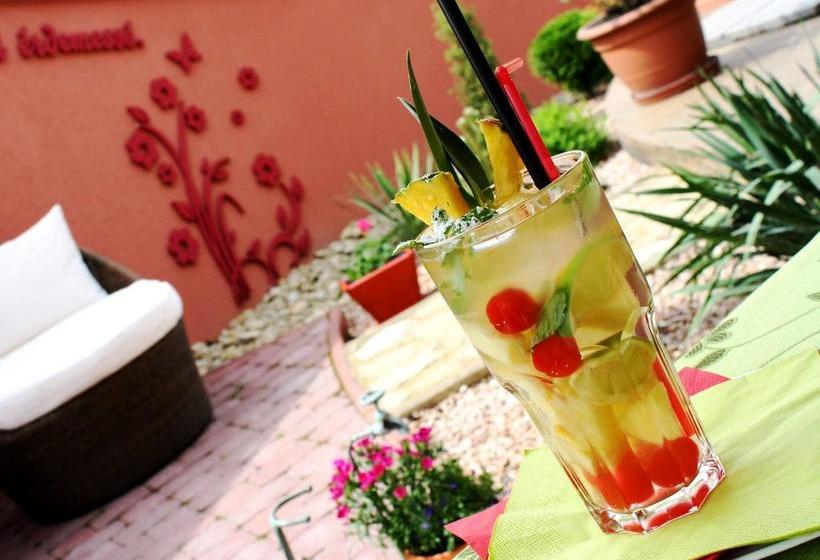 민박 Ambrózia étterem és Panzió