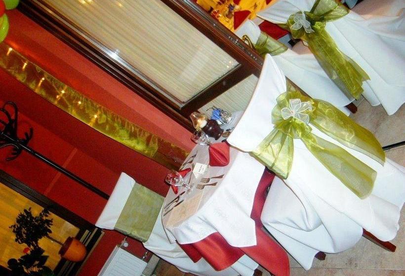 민박 Ambrózia étterem és Panzió