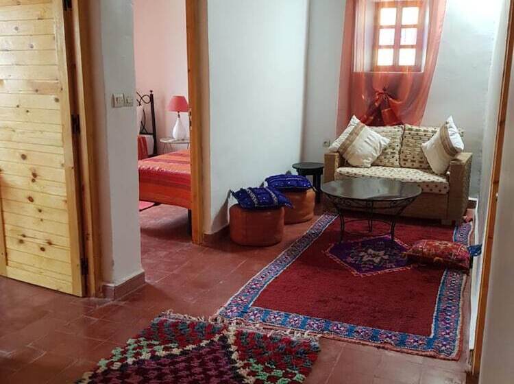 تختخواب و صبحانه Chez Laila