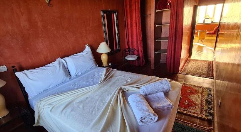 تختخواب و صبحانه Chez Laila